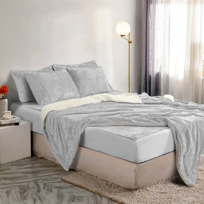 Bedsheet & Blankets